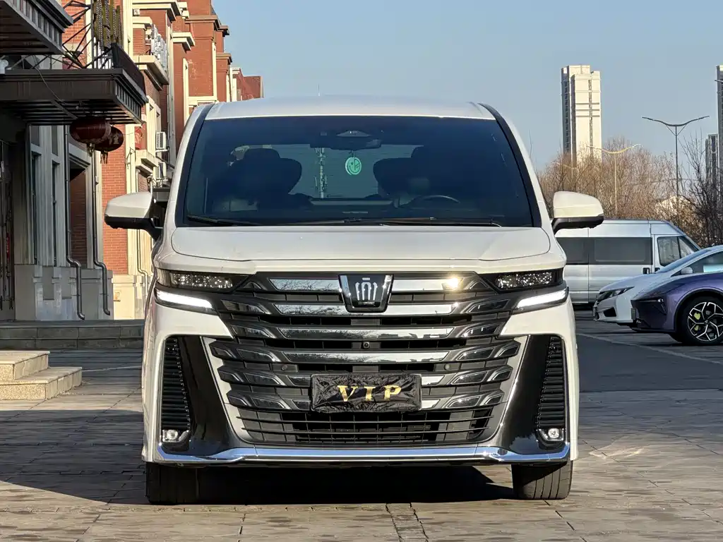 Toyota Vellfire 2024 — фото 2