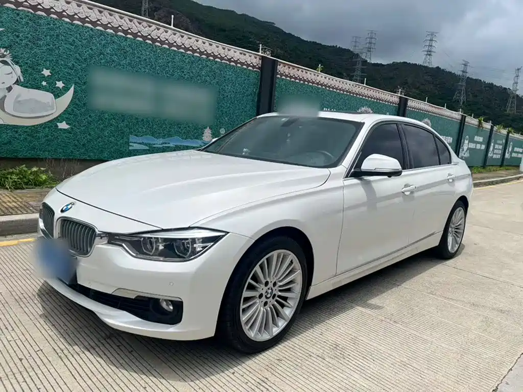 BMW 3 Series 2018 — фото 1