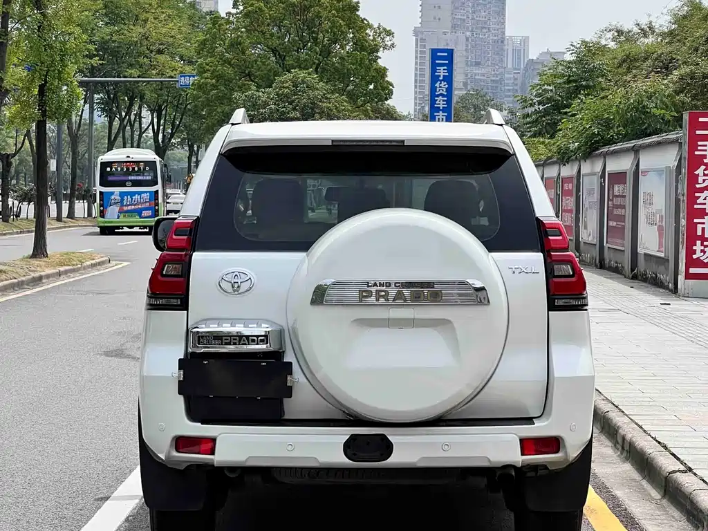 Toyota Prado 2019 — фото 4