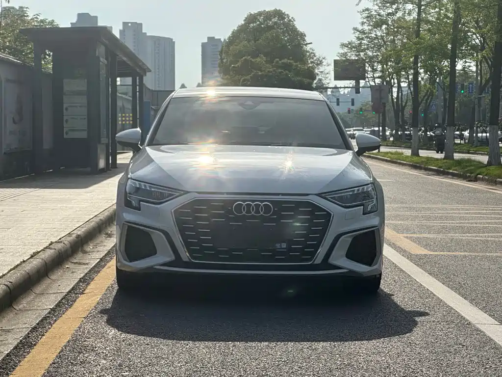 Audi A3 2023 — фото 2