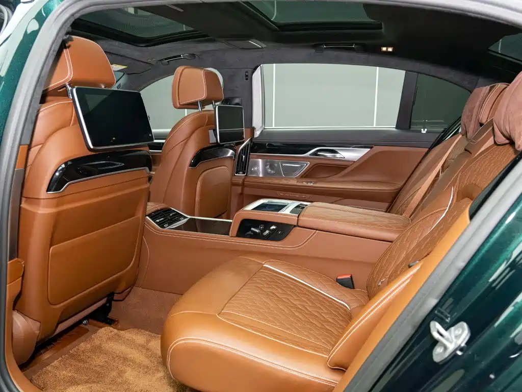 BMW 7 Series 2021 — фото 12