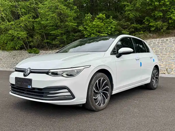 Volkswagen Golf 2021