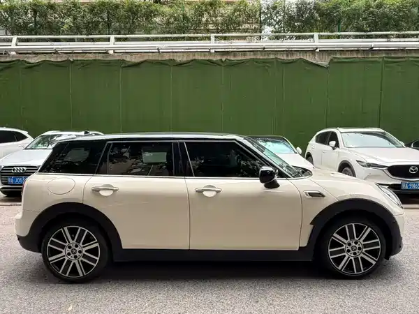 MINI Clubman 2021