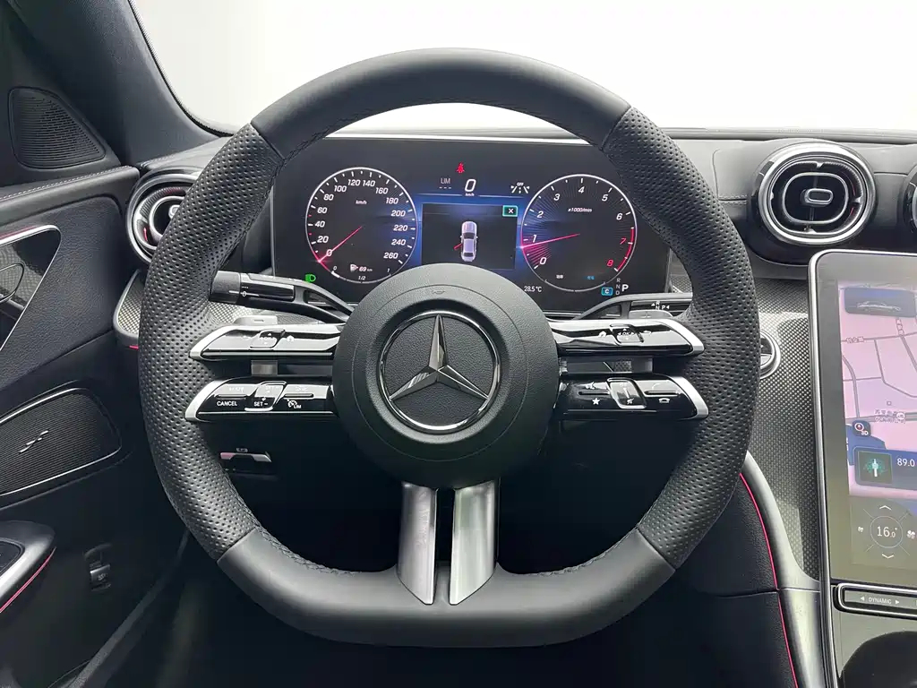 Mercedes-Benz C-Class 2024 — фото 12