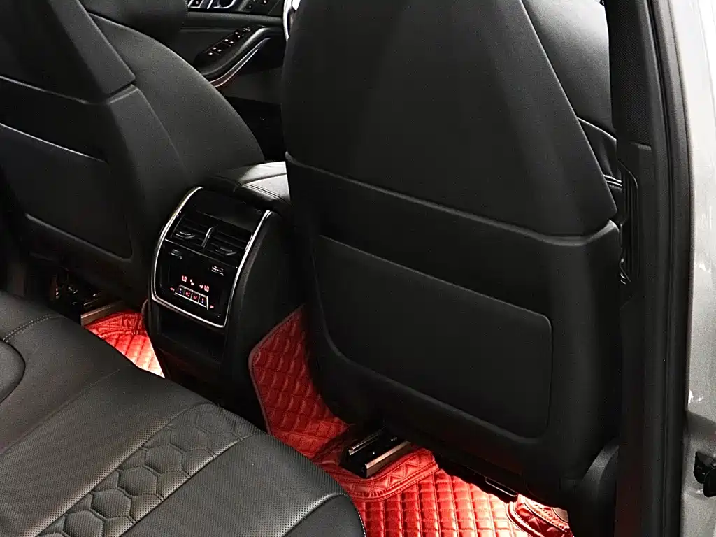 BMW X5 M 2021 — фото 17