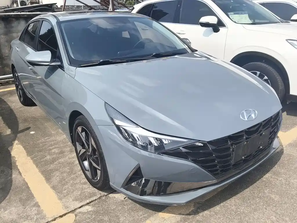 Hyundai Elantra 2021