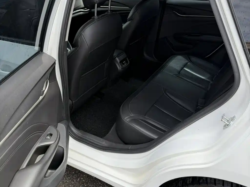 Buick Excelle 2016 — фото 24