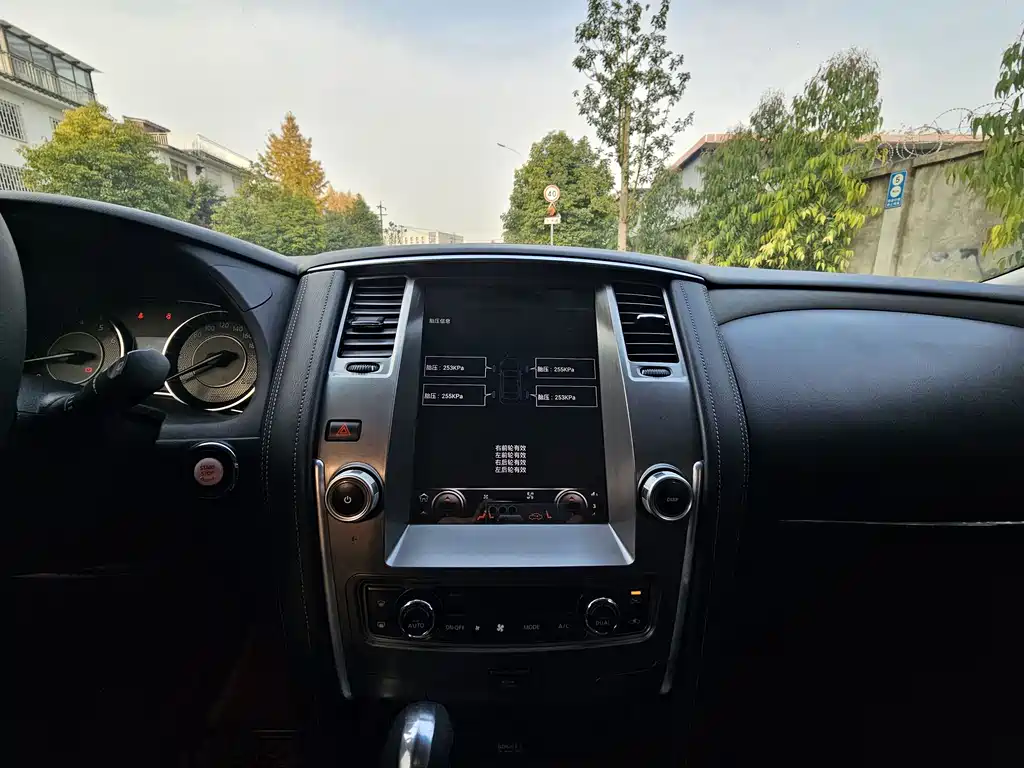 Nissan Patrol 2019 — фото 11
