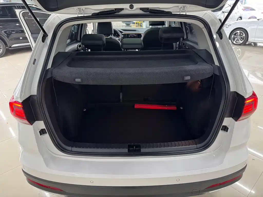 Volkswagen Tharu 2022 — фото 12