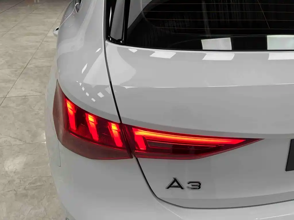 Audi A3 2023 — фото 20