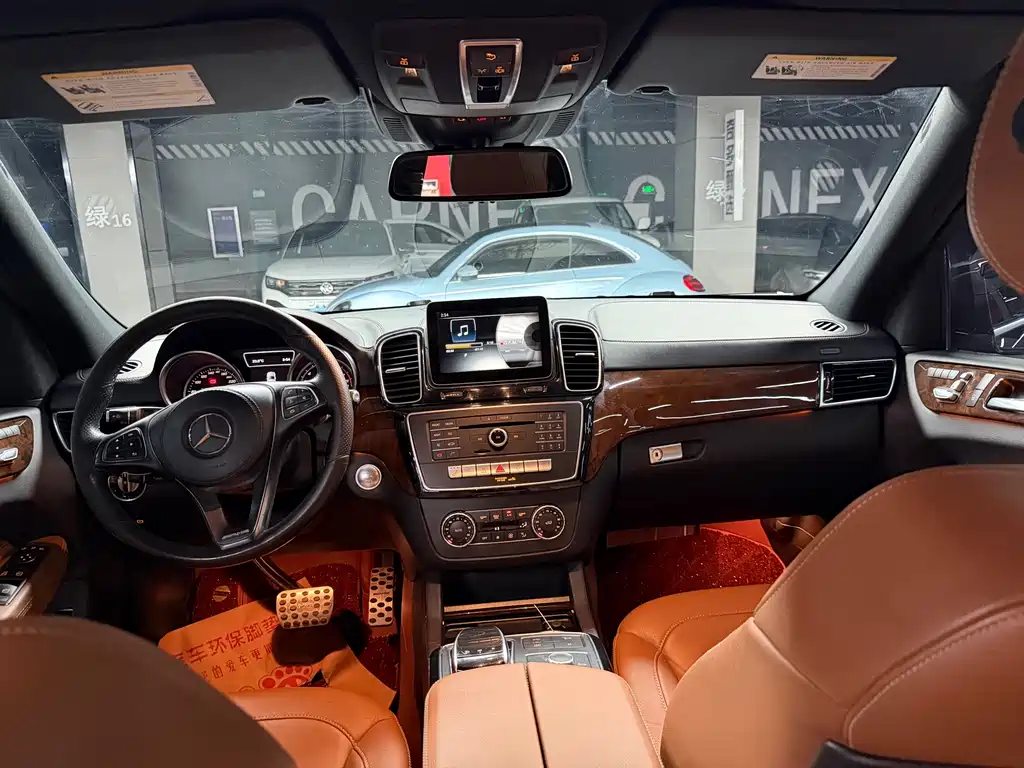Mercedes-Benz GLS 2017 — фото 12