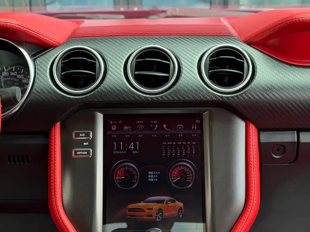 Ford Mustang 2019 — фото 11