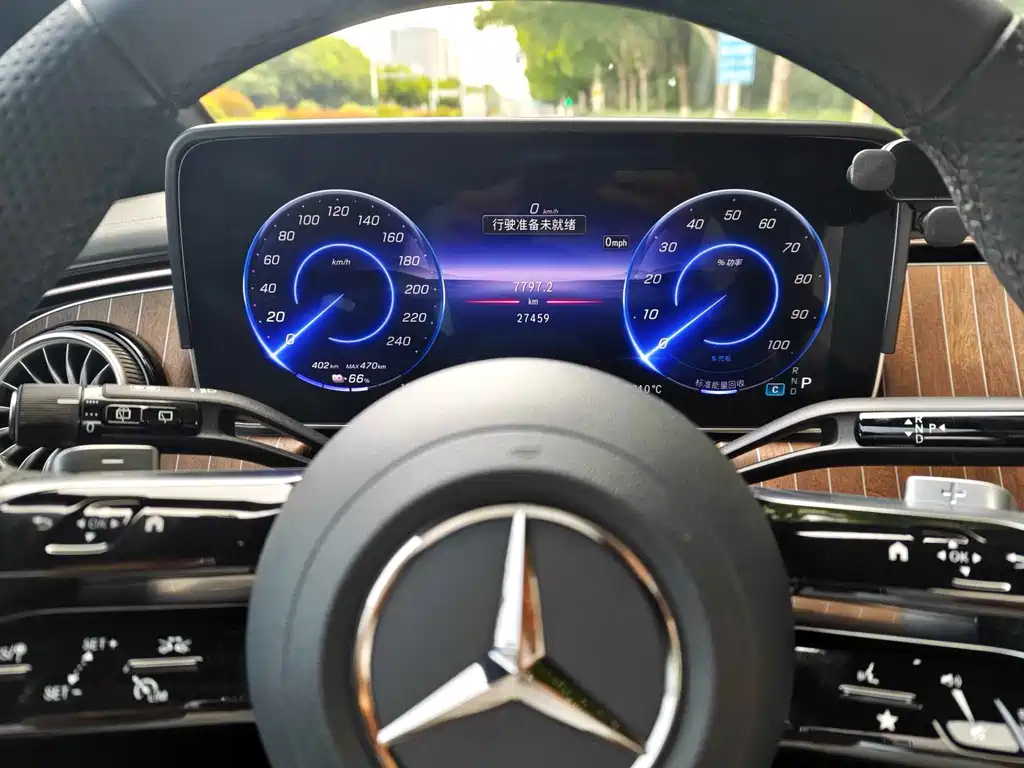 Mercedes-Benz EQE SUV 2025 — фото 13