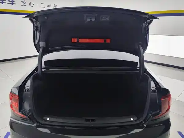Volvo S90 2023