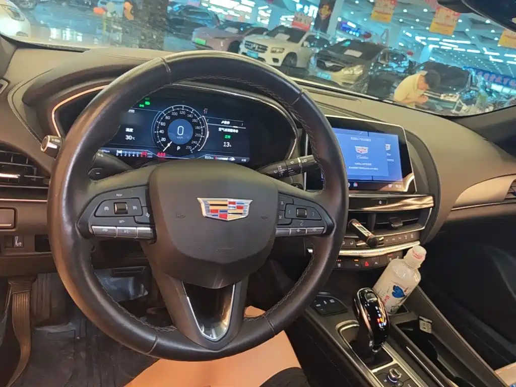 Cadillac CT5 2023 — фото 10