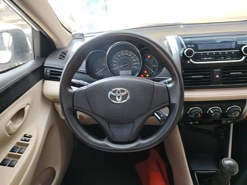 Toyota Vios 2014 — фото 11