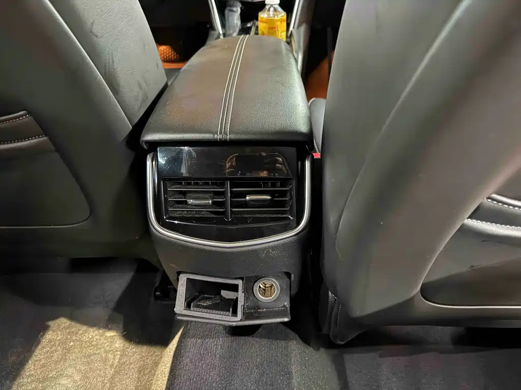Cadillac XTS 2018 — фото 19