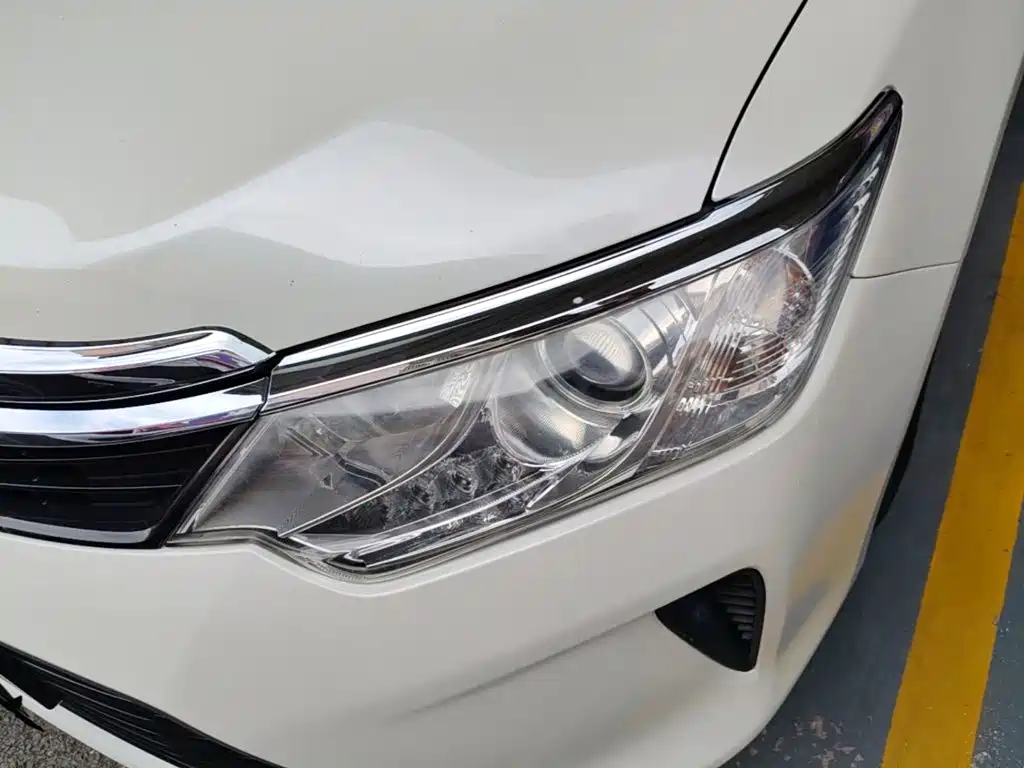 Toyota Camry 2017 — фото 24