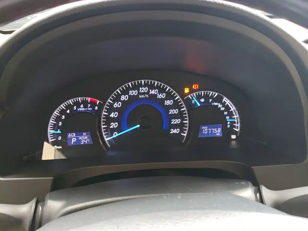 Toyota Camry 2017 — фото 12