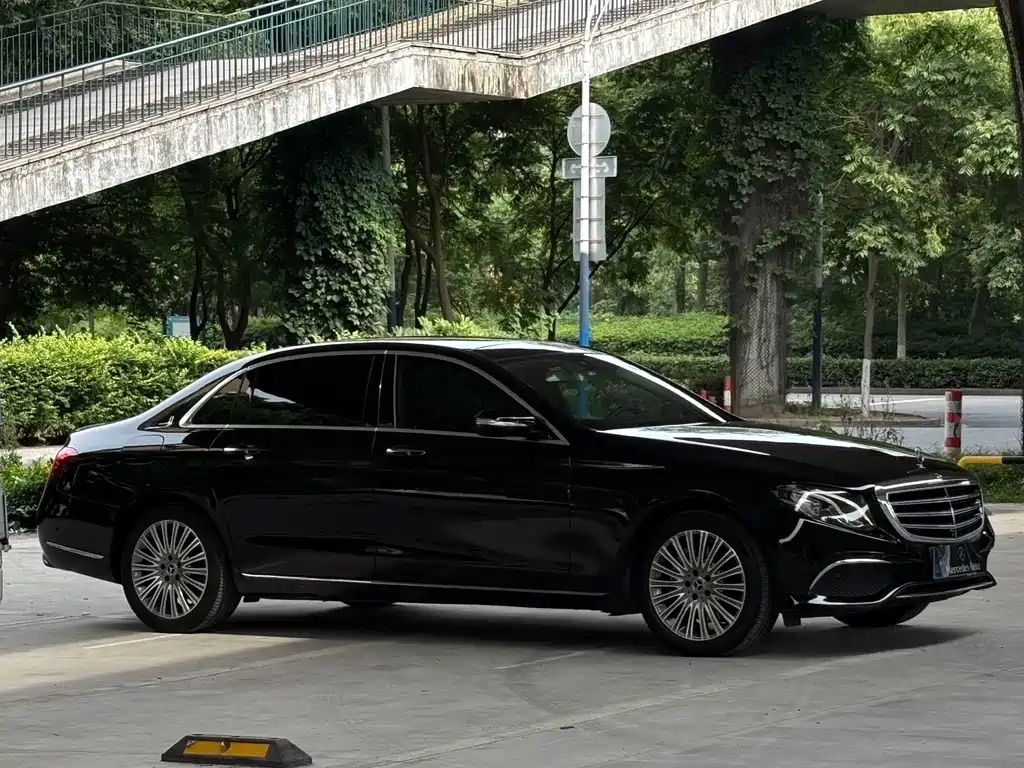 Mercedes-Benz E-Class 2020 — фото 3