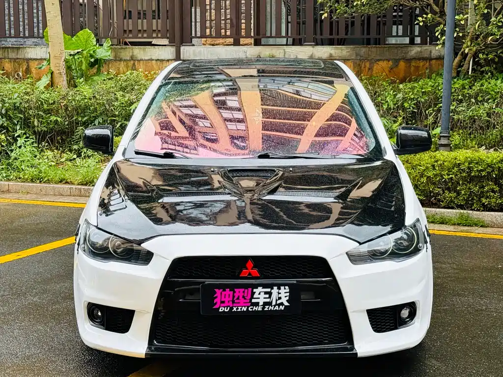 Mitsubishi Lancer EX 2013