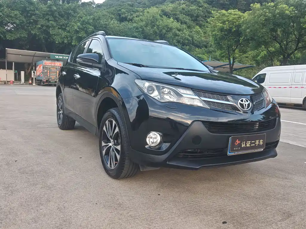 Toyota RAV4 2015