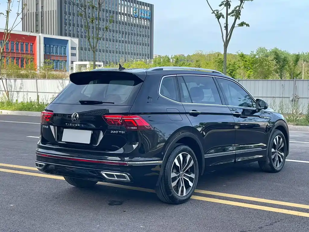Volkswagen Tiguan L 2022 — фото 7