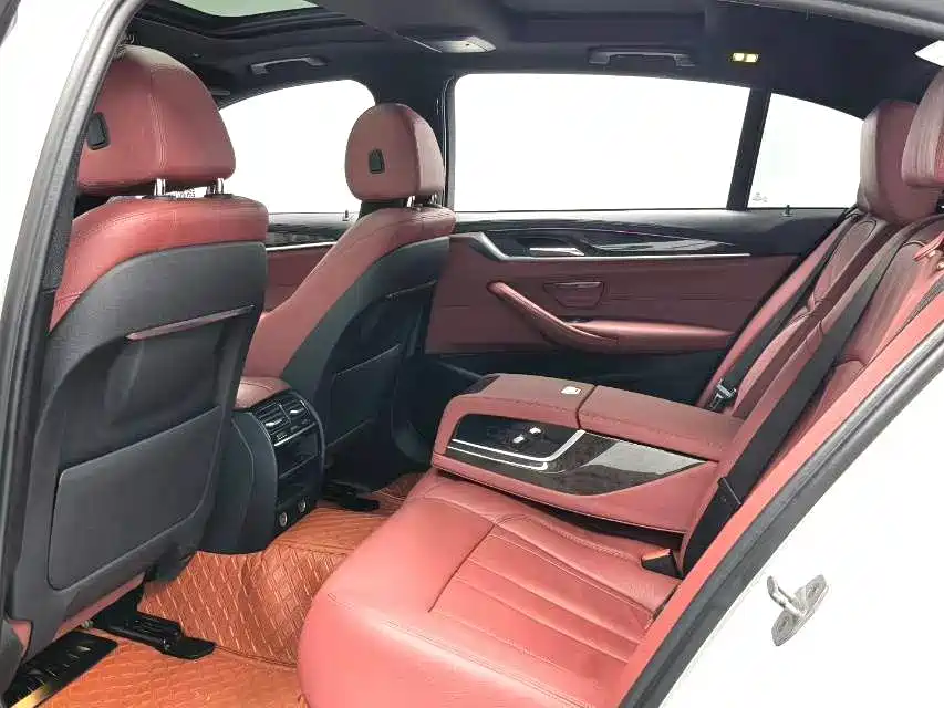 BMW 5 Series 2019