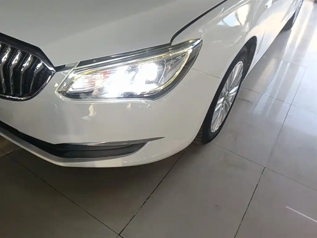 Buick Excelle 2017 — фото 24