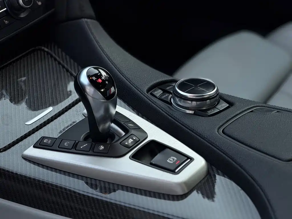 BMW M6 2015 — фото 11