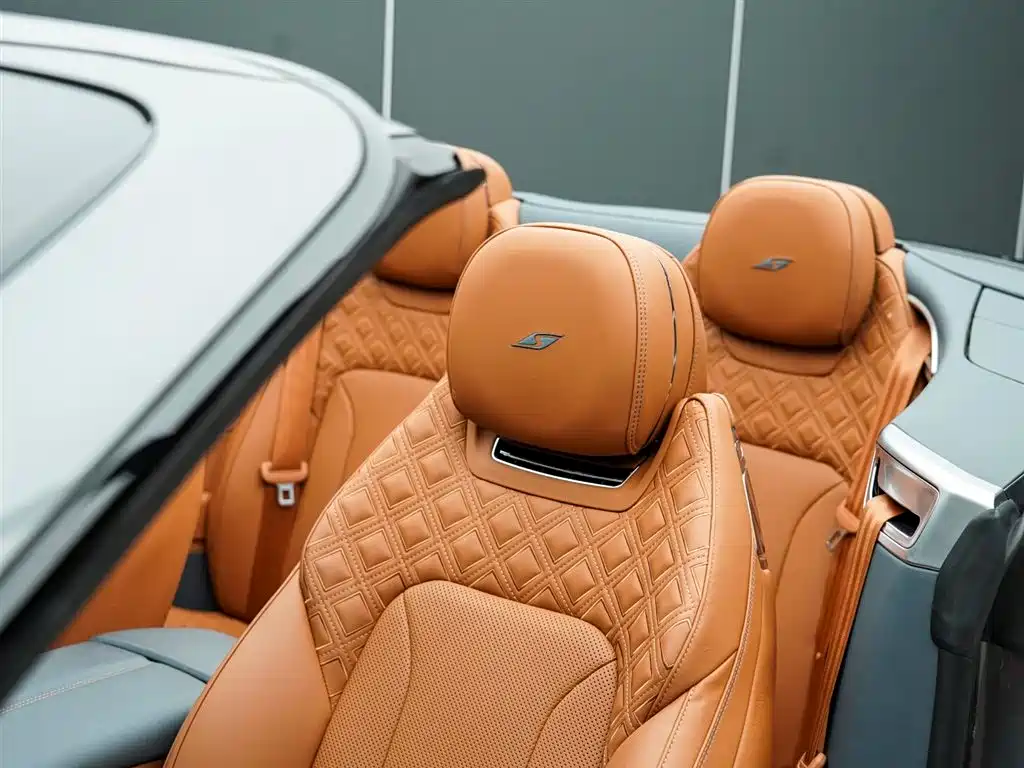 Bentley Continental 2024 — фото 13