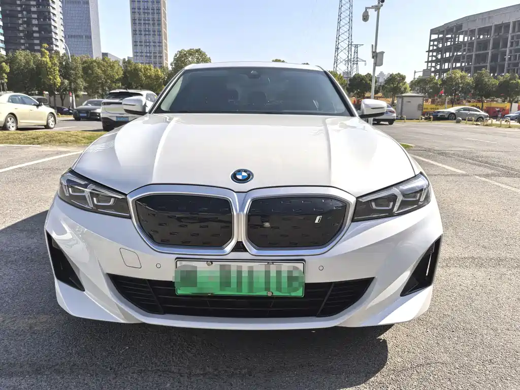 BMW i3 2025