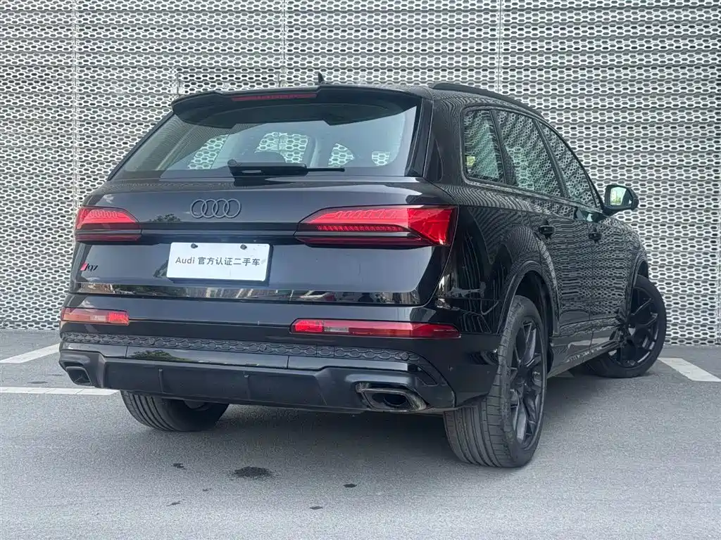 Audi Q7 2024 — фото 3