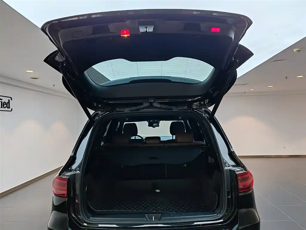 Mercedes-Benz GLB 2023 — фото 11
