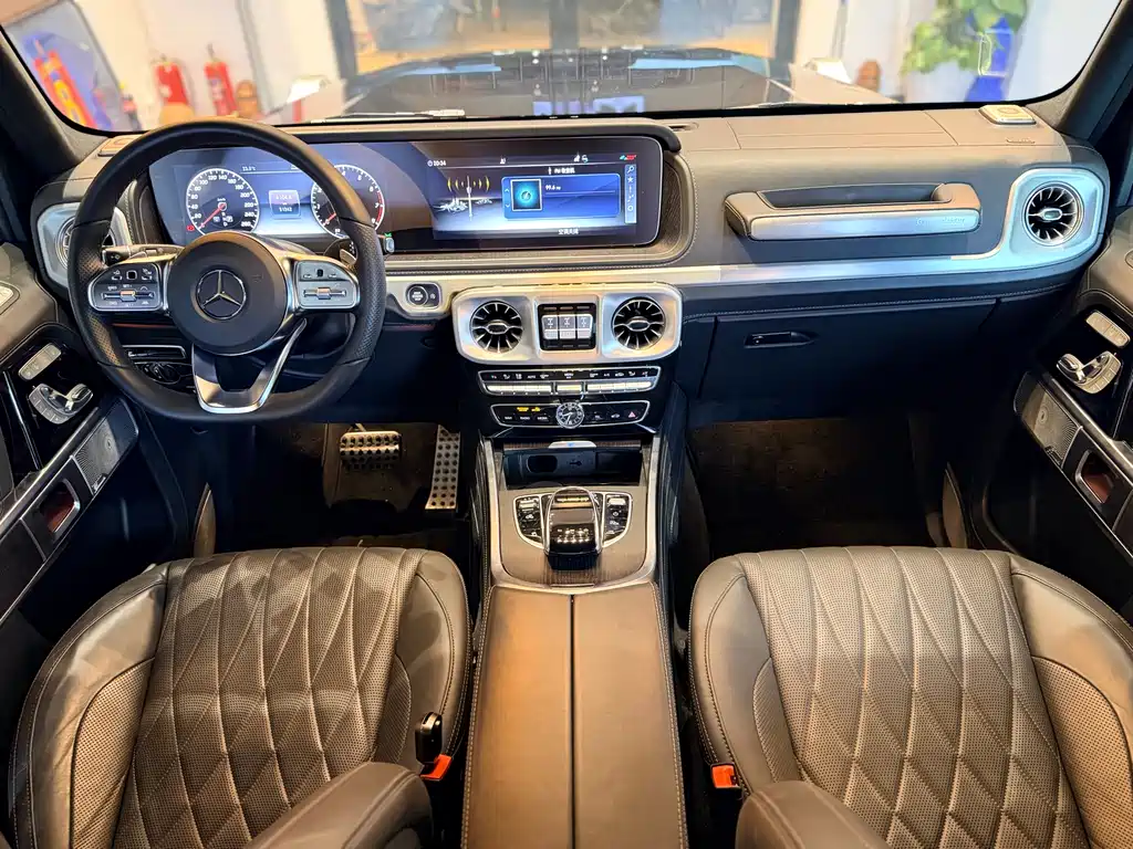 Mercedes-Benz G-Class 2023 — фото 10