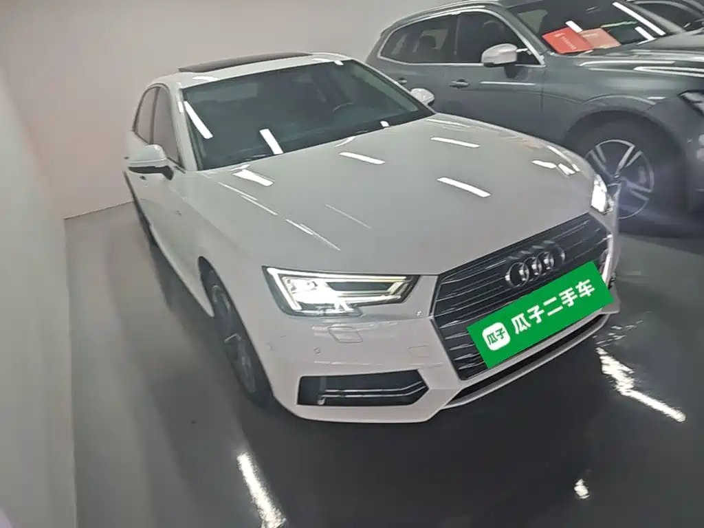 Audi A4L 2018