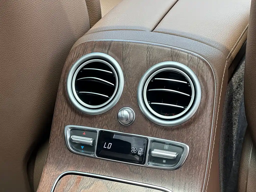 Mercedes-Benz E-Class 2023 — фото 9