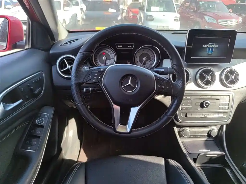 Mercedes-Benz GLA 2016 — фото 11
