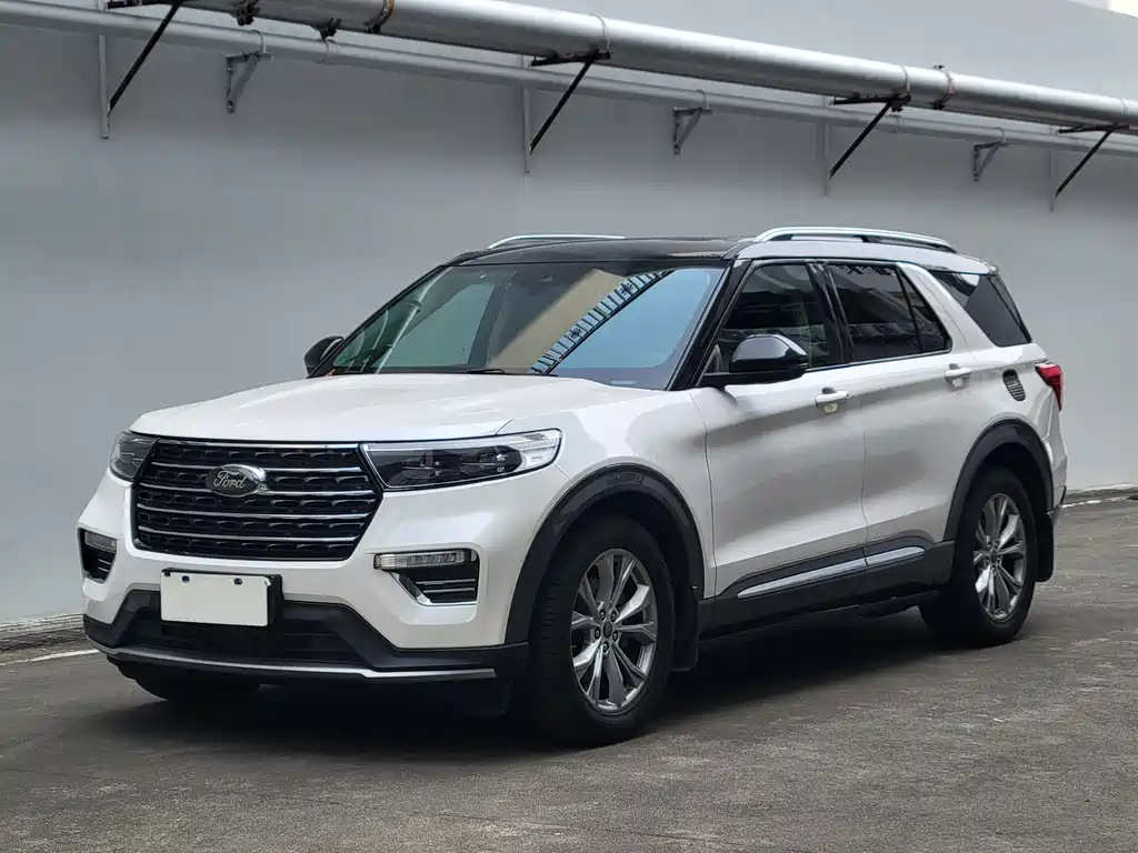 Ford Explorer 2020 — фото 1