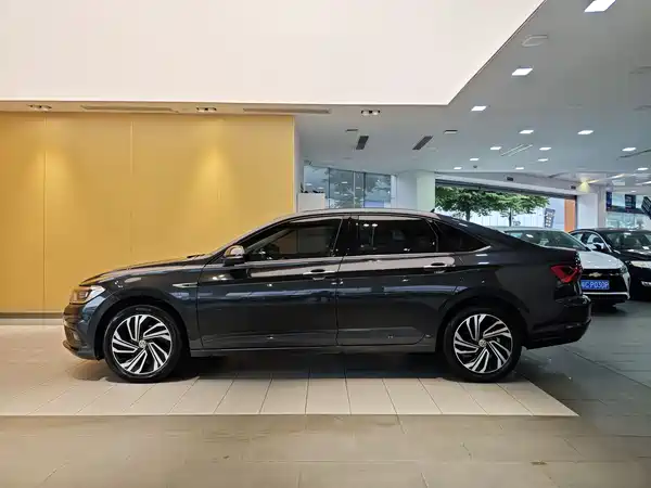 Volkswagen Sagitar 2022