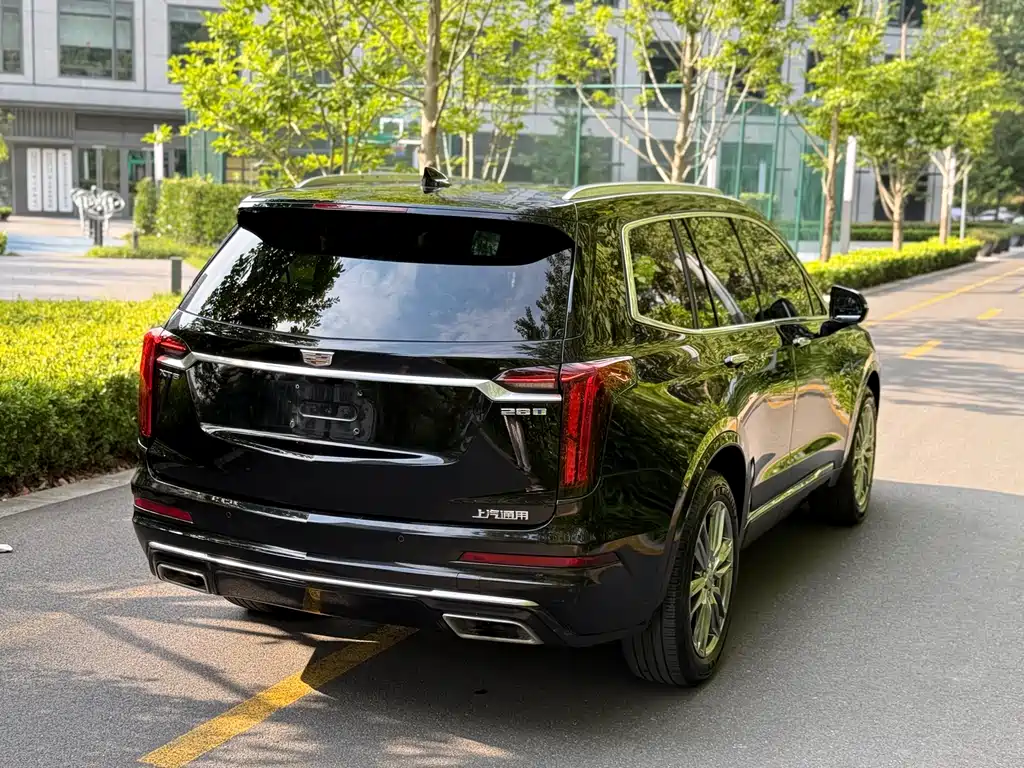 Cadillac XT6 2022 — фото 5