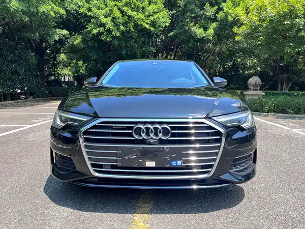 Audi A6L 2022