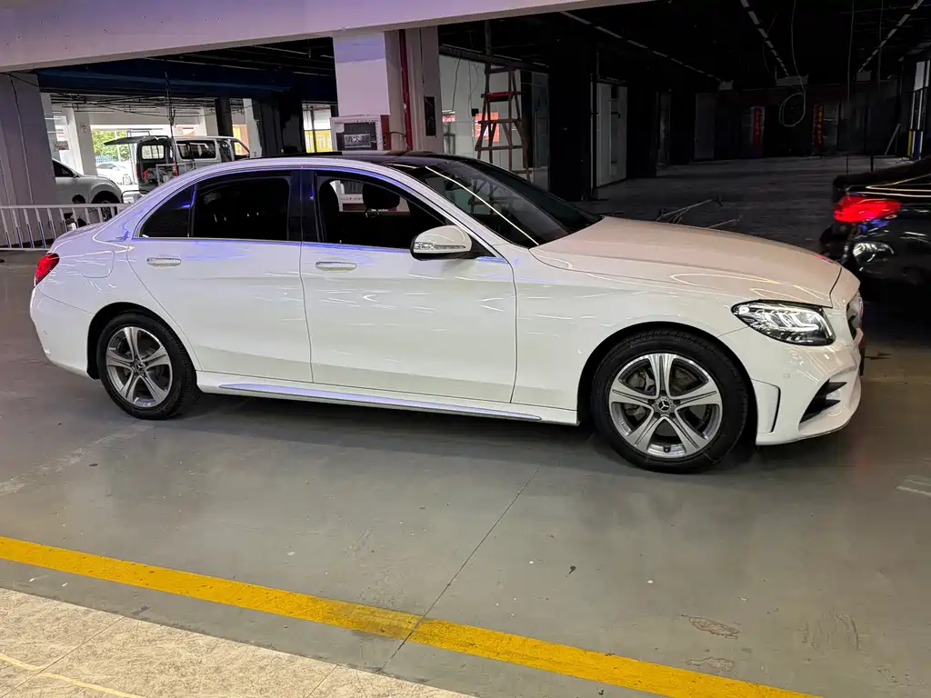 Mercedes-Benz C-Class 2019 — фото 5