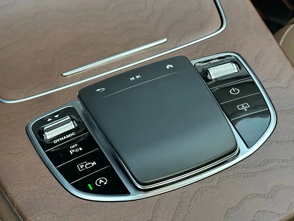 Mercedes-Benz E-Class 2023 — фото 14