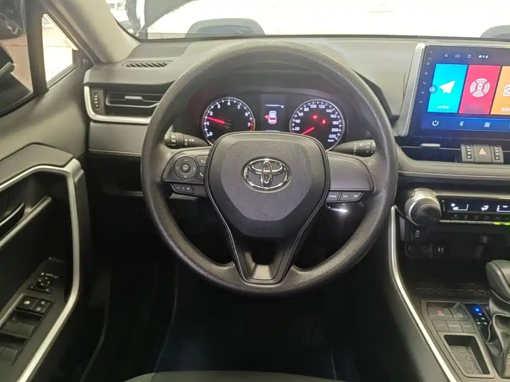 Toyota Wildlander 2023 — фото 11