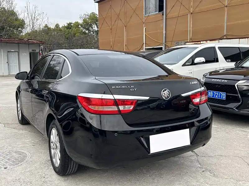 Buick Excelle 2013 — фото 12