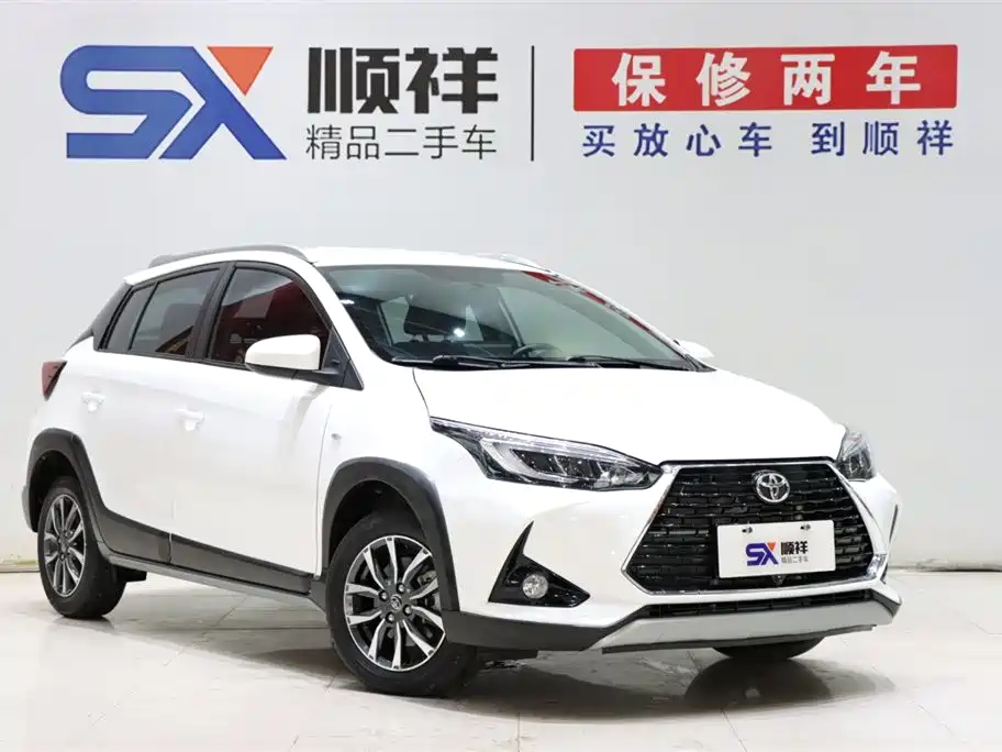 Toyota Yaris L 2023 — фото 3