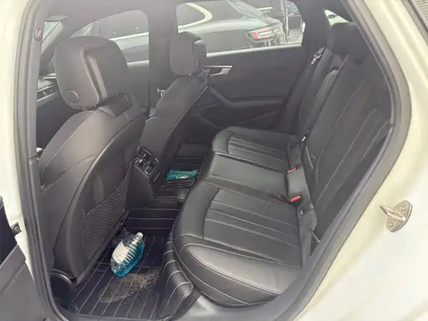 Audi A4L 2024