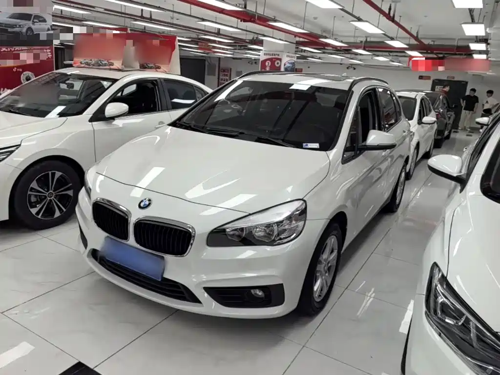BMW 2 Series Station Wagon 2015 — фото 2