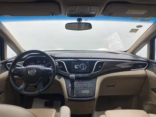 Buick GL8 2017